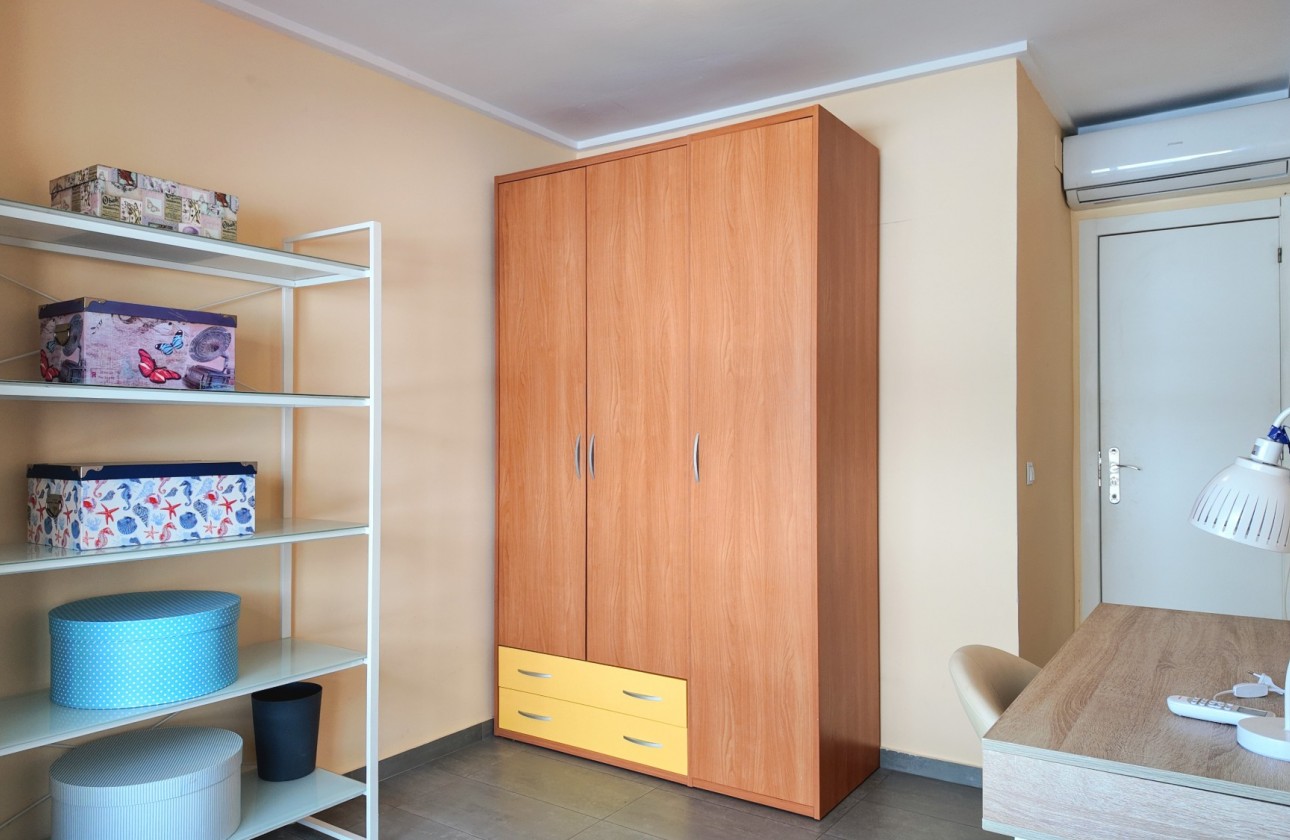 Resale - Apartment - Alicante - Center