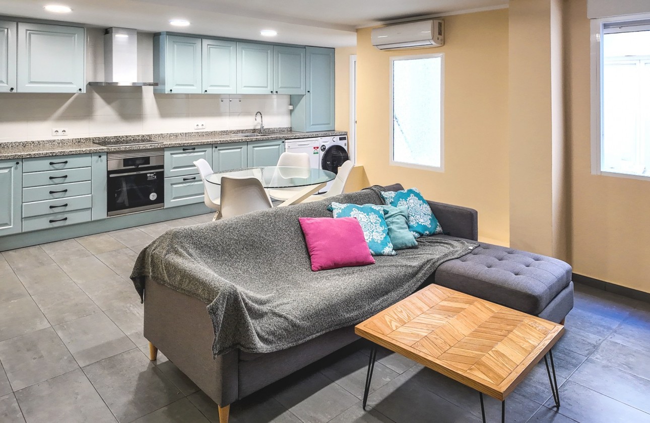 Resale - Apartment - Alicante - Center