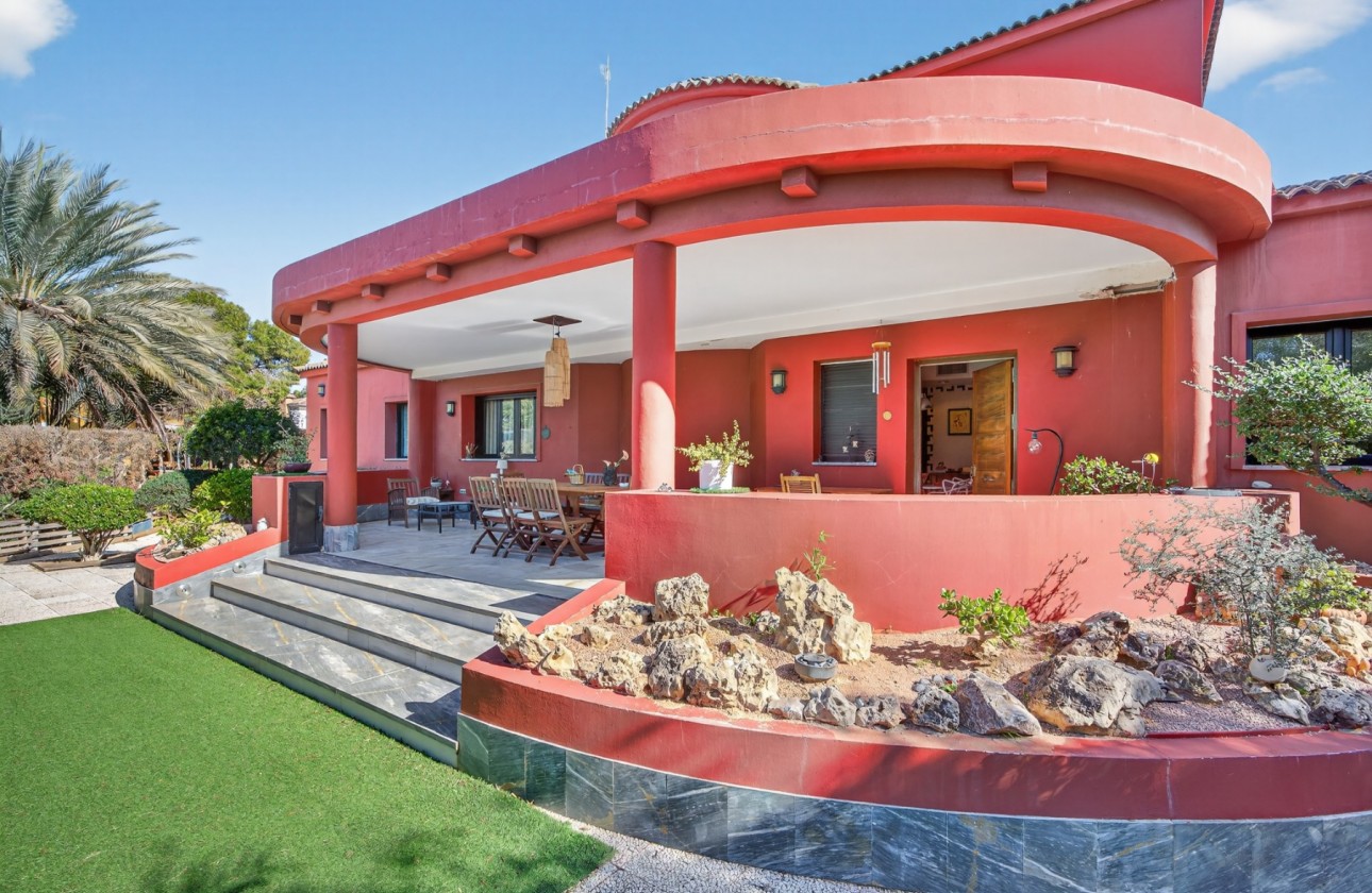 Resale - Villa - Santa Pola