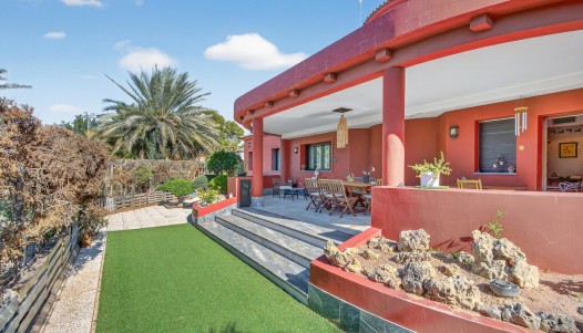 Resale - Villa - Santa Pola