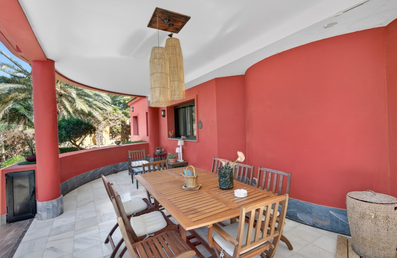 Resale - Villa - Santa Pola