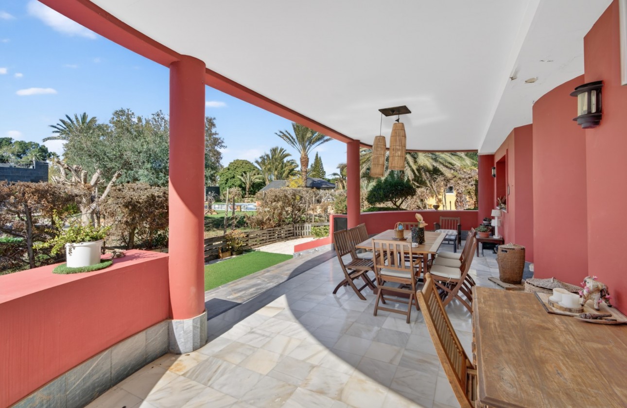 Resale - Villa - Santa Pola