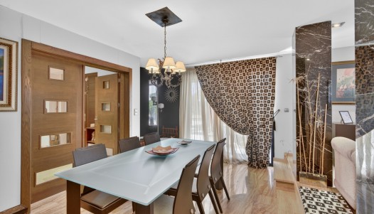 Resale - Villa - Santa Pola