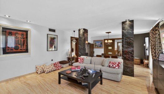 Resale - Villa - Santa Pola