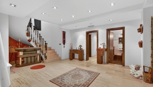 Resale - Villa - Santa Pola