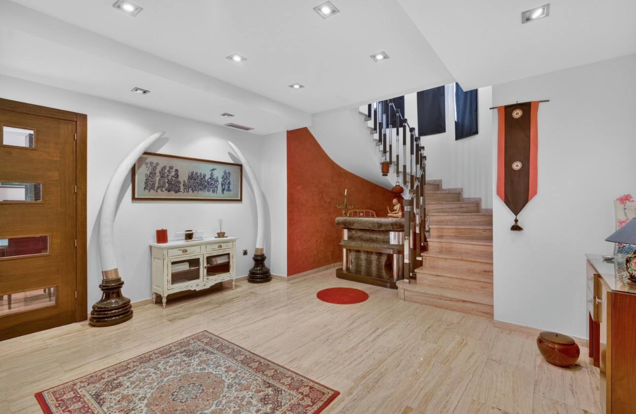 Resale - Villa - Santa Pola