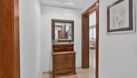 Resale - Villa - Santa Pola