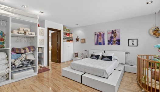 Resale - Villa - Santa Pola