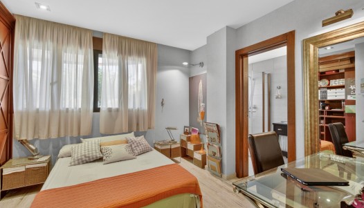 Resale - Villa - Santa Pola