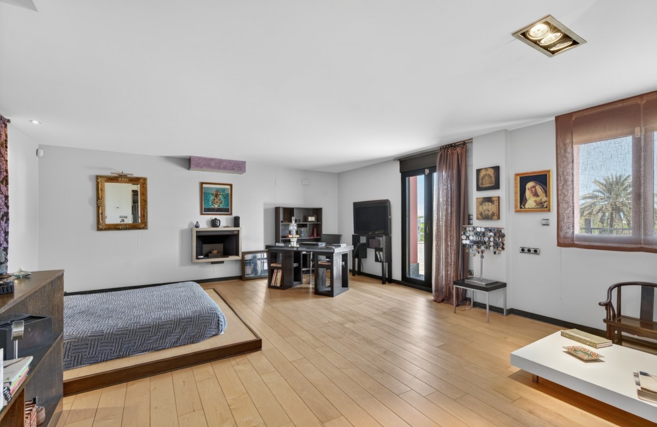 Resale - Villa - Santa Pola