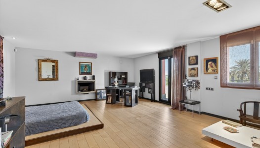 Resale - Villa - Santa Pola