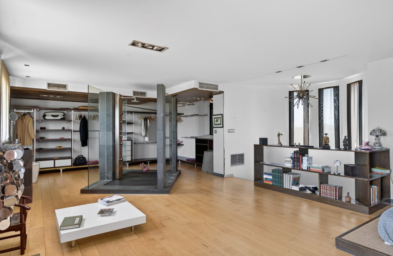 Resale - Villa - Santa Pola