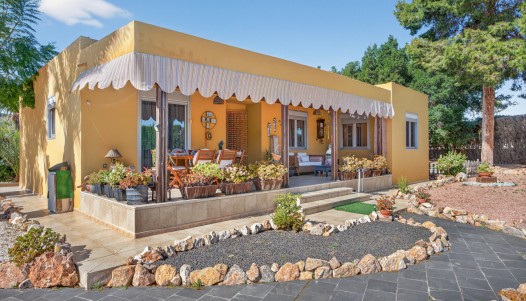 Resale - Villa - Santa Pola