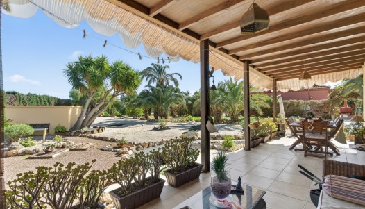 Resale - Villa - Santa Pola