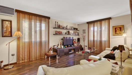 Resale - Villa - Santa Pola