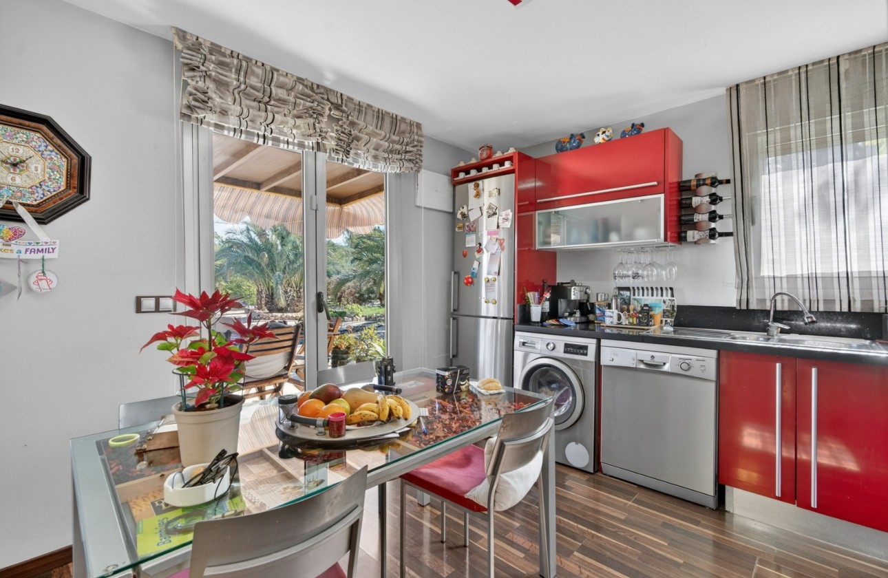 Resale - Villa - Santa Pola