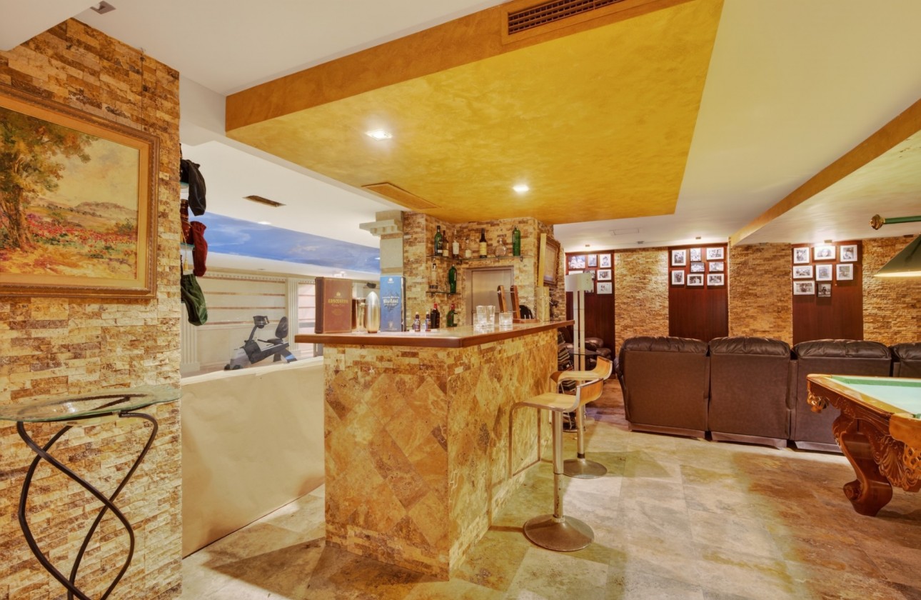 Rynek wtórny -  - Elche