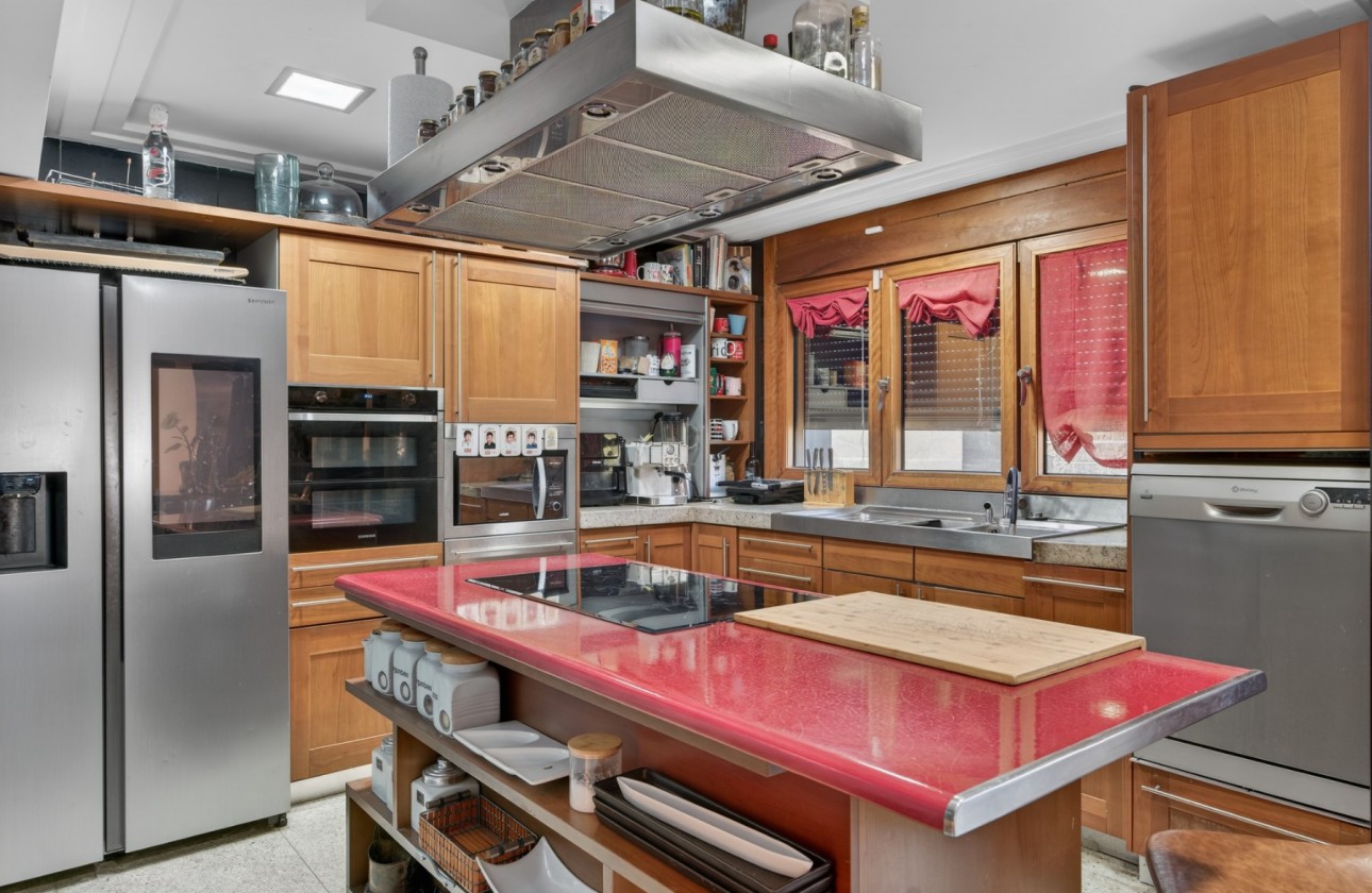 Rynek wtórny -  - Elche