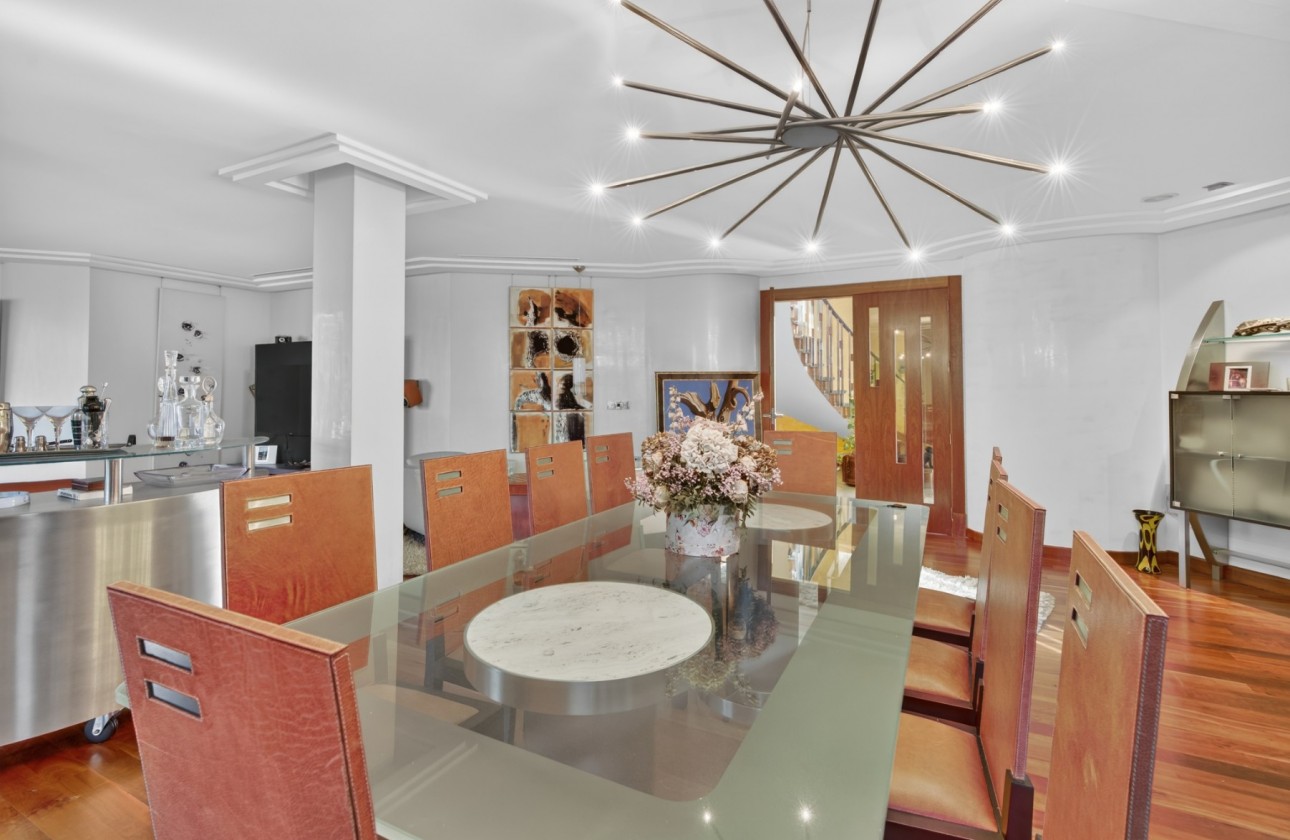 Rynek wtórny -  - Elche