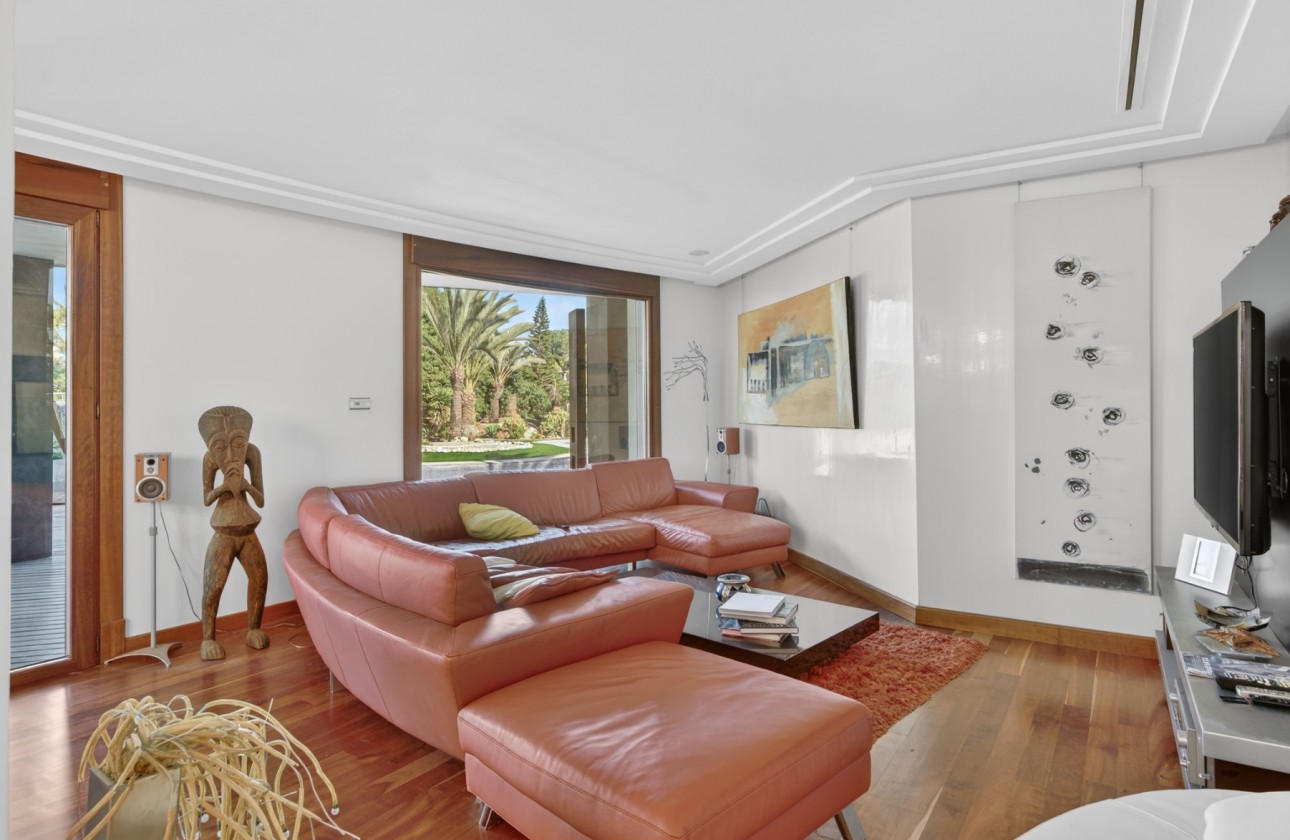 Rynek wtórny -  - Elche