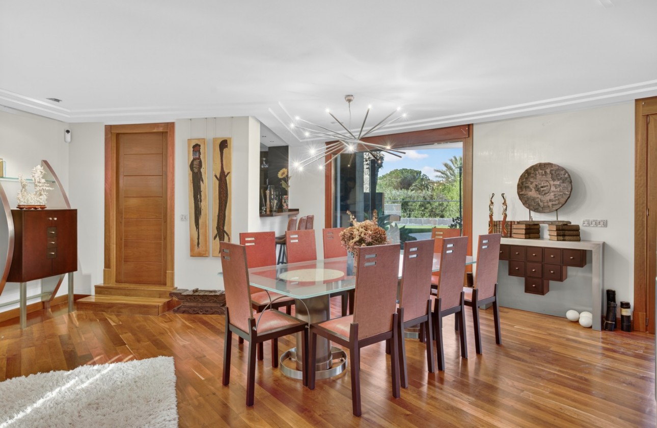 Rynek wtórny -  - Elche