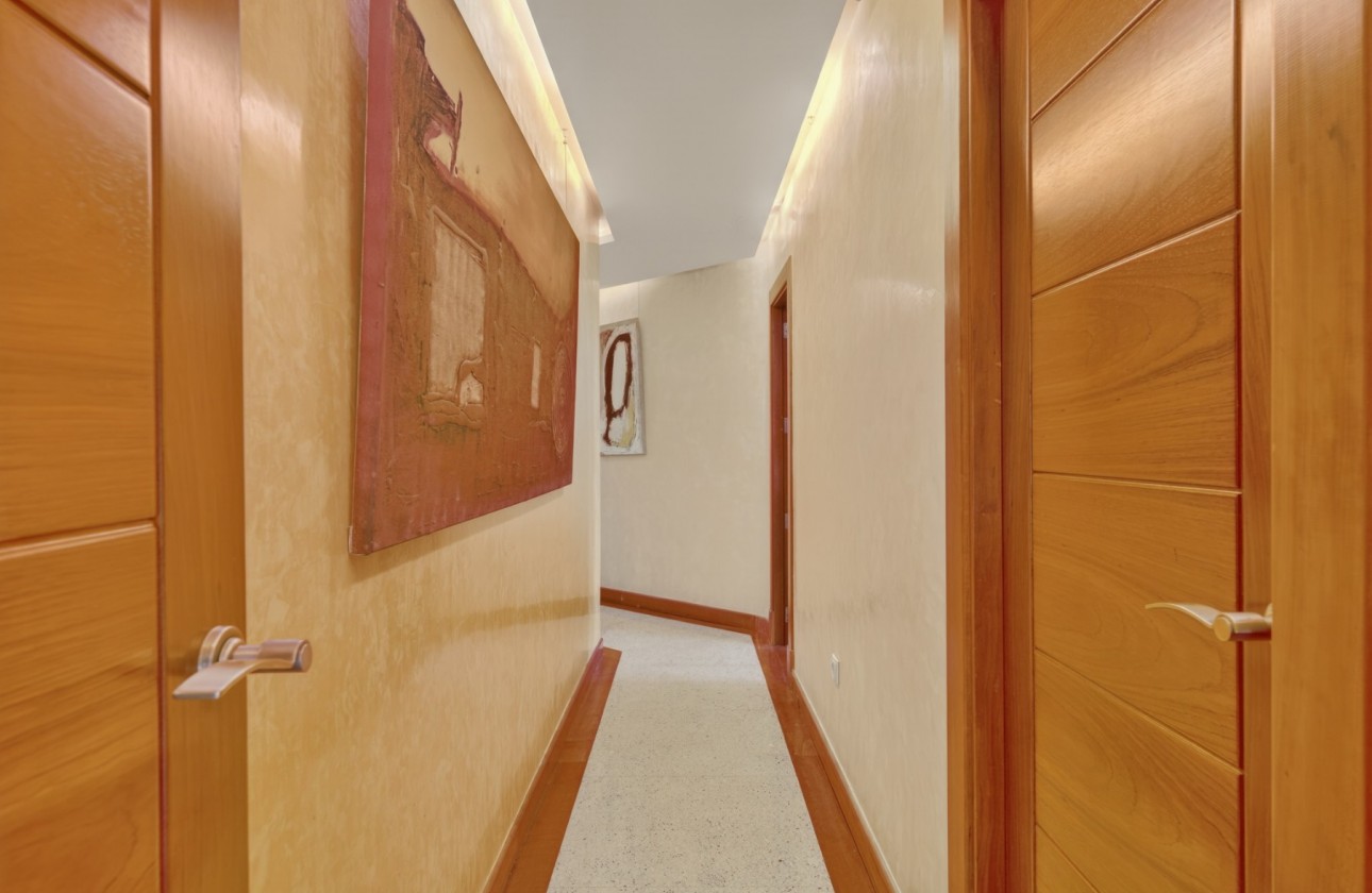 Rynek wtórny -  - Elche