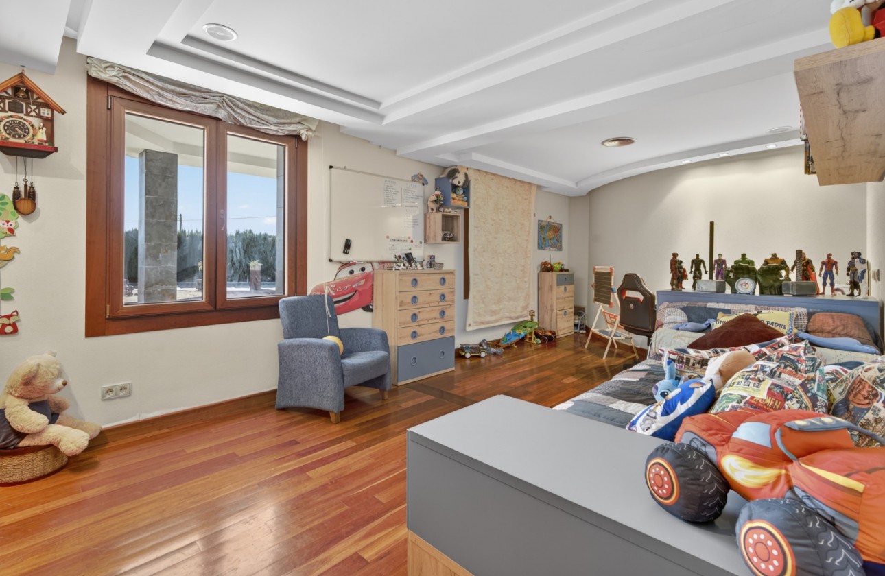 Rynek wtórny -  - Elche