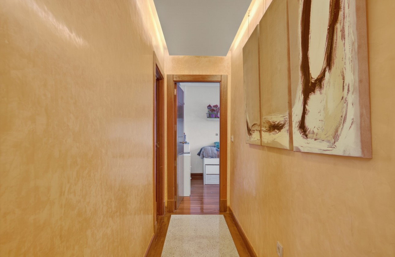 Rynek wtórny -  - Elche