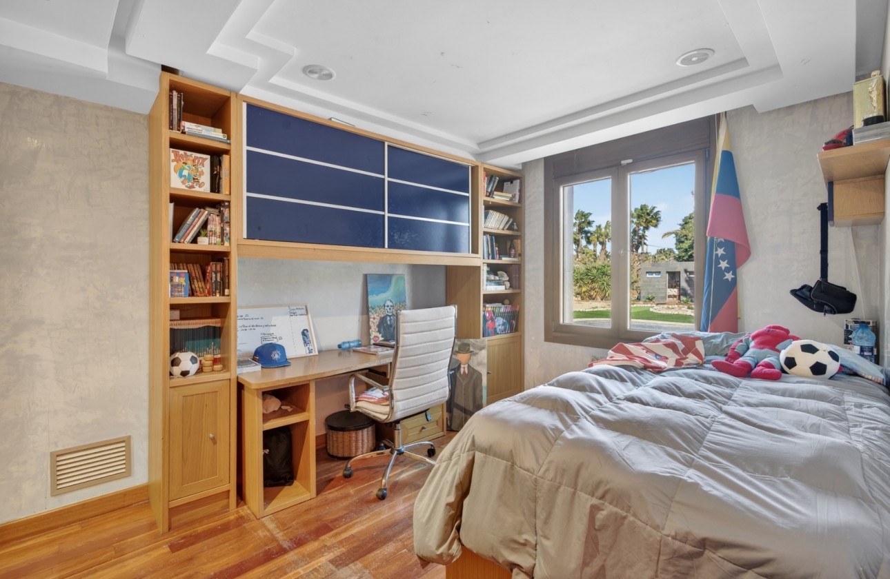 Rynek wtórny -  - Elche