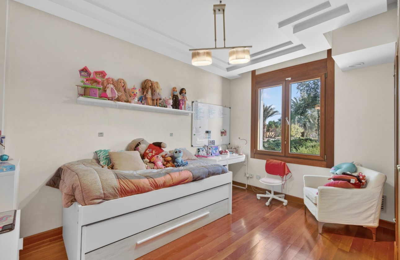 Rynek wtórny -  - Elche