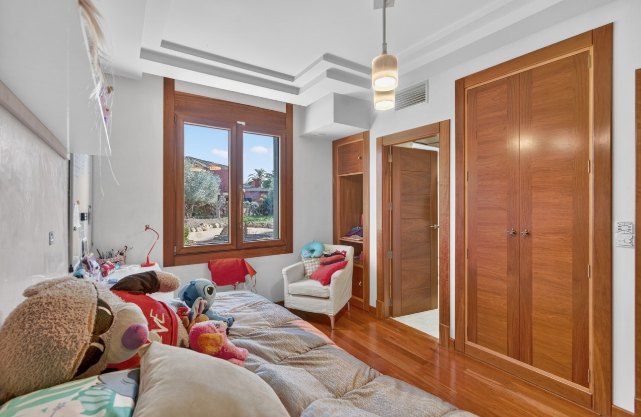 Rynek wtórny -  - Elche