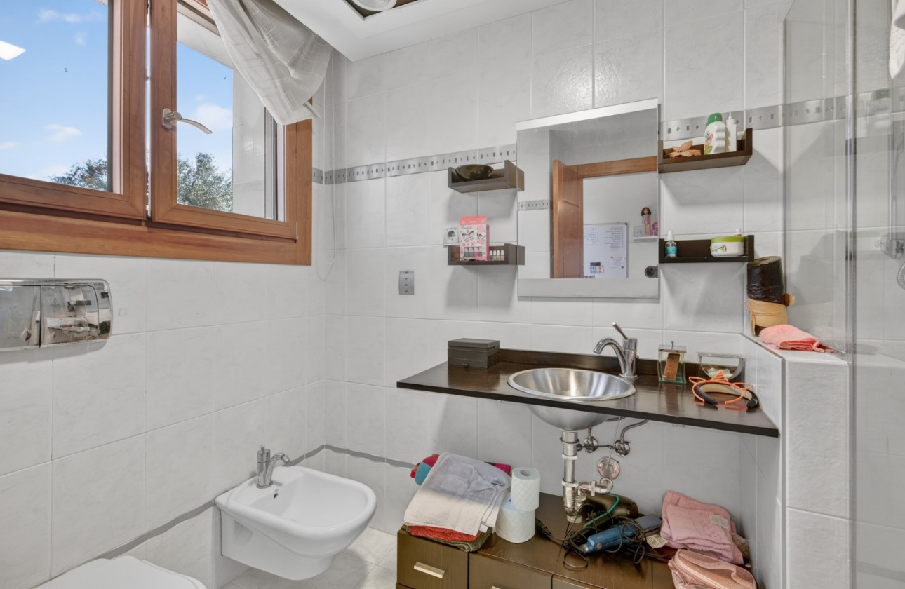 Rynek wtórny -  - Elche