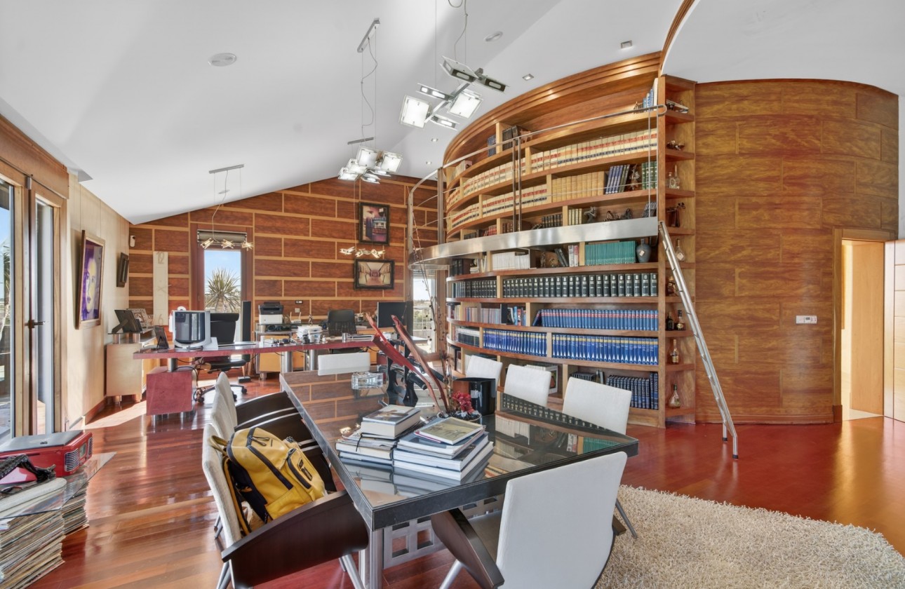 Rynek wtórny -  - Elche