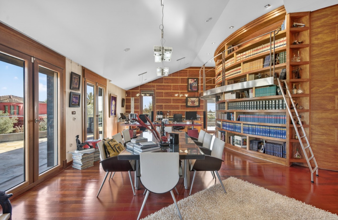 Rynek wtórny -  - Elche