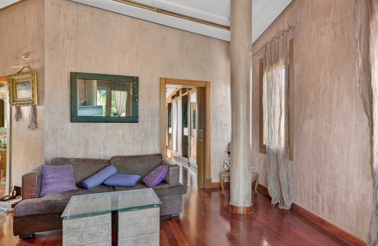 Rynek wtórny -  - Elche