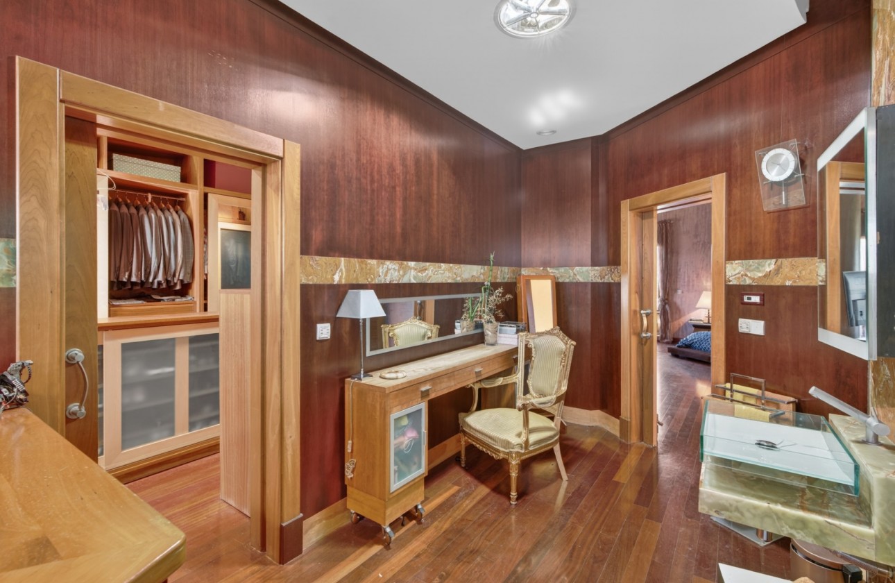 Rynek wtórny -  - Elche