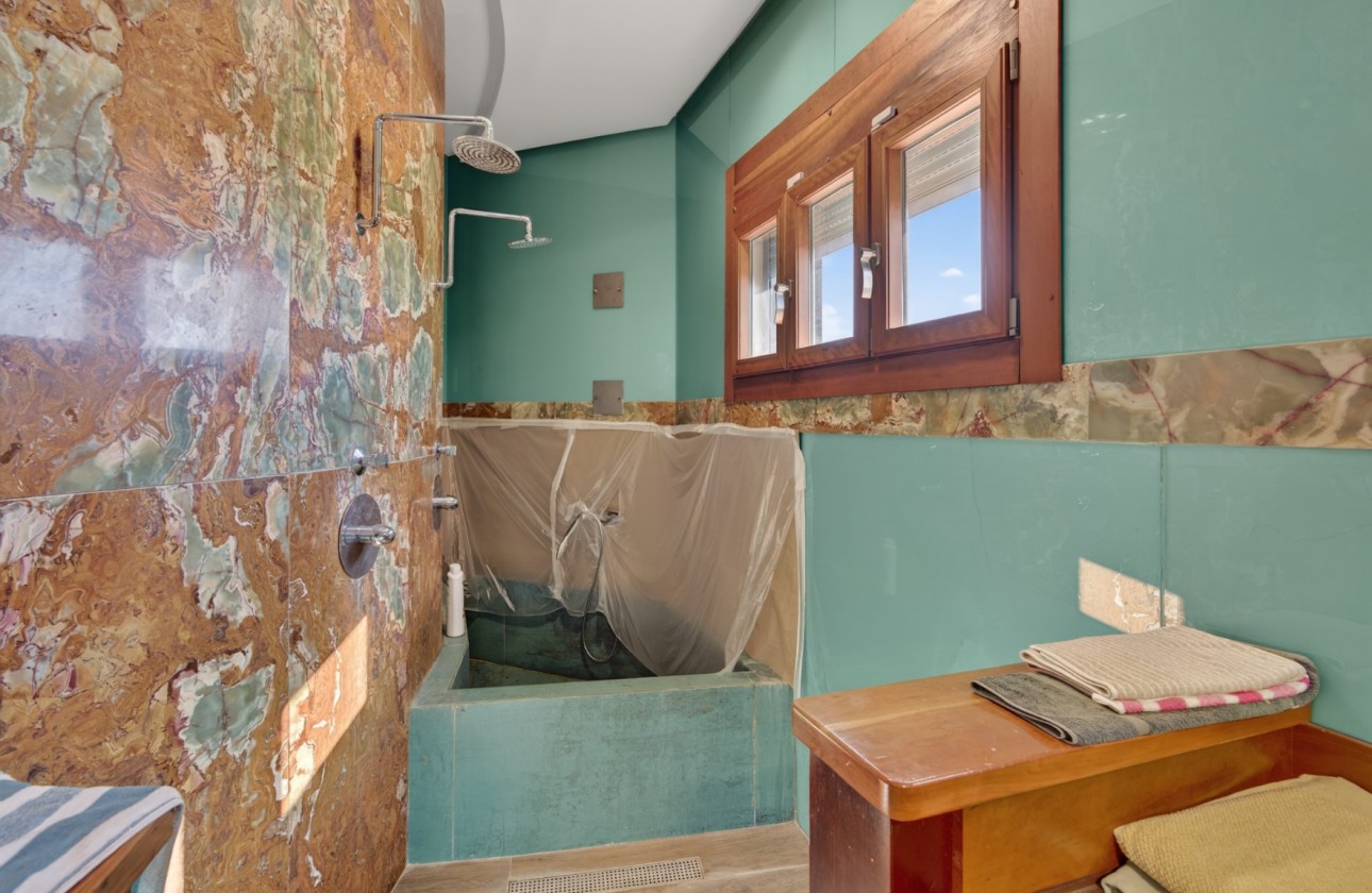 Rynek wtórny -  - Elche