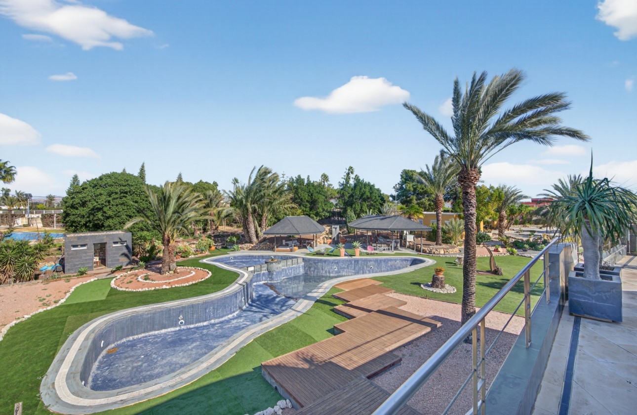 Rynek wtórny -  - Elche