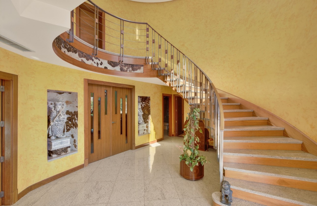 Rynek wtórny -  - Elche