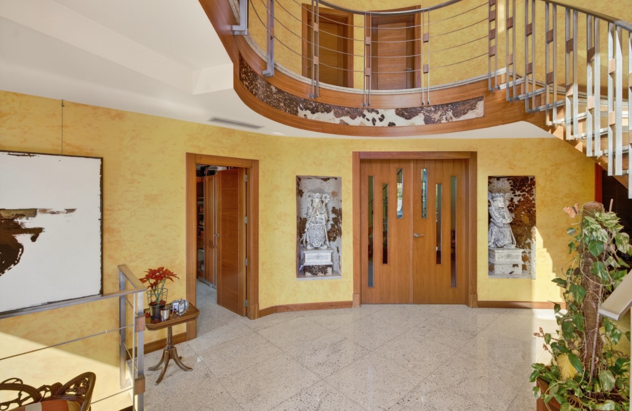 Rynek wtórny -  - Elche