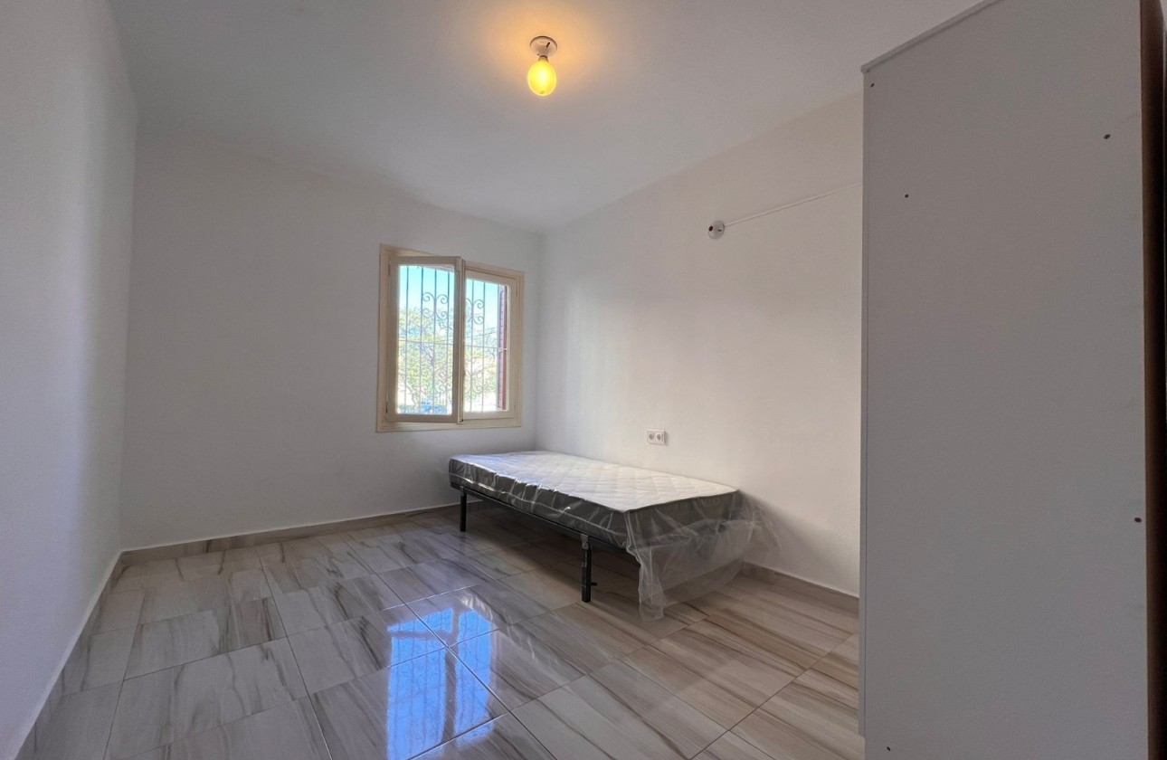 Location longue durée - Apartment - Alicante