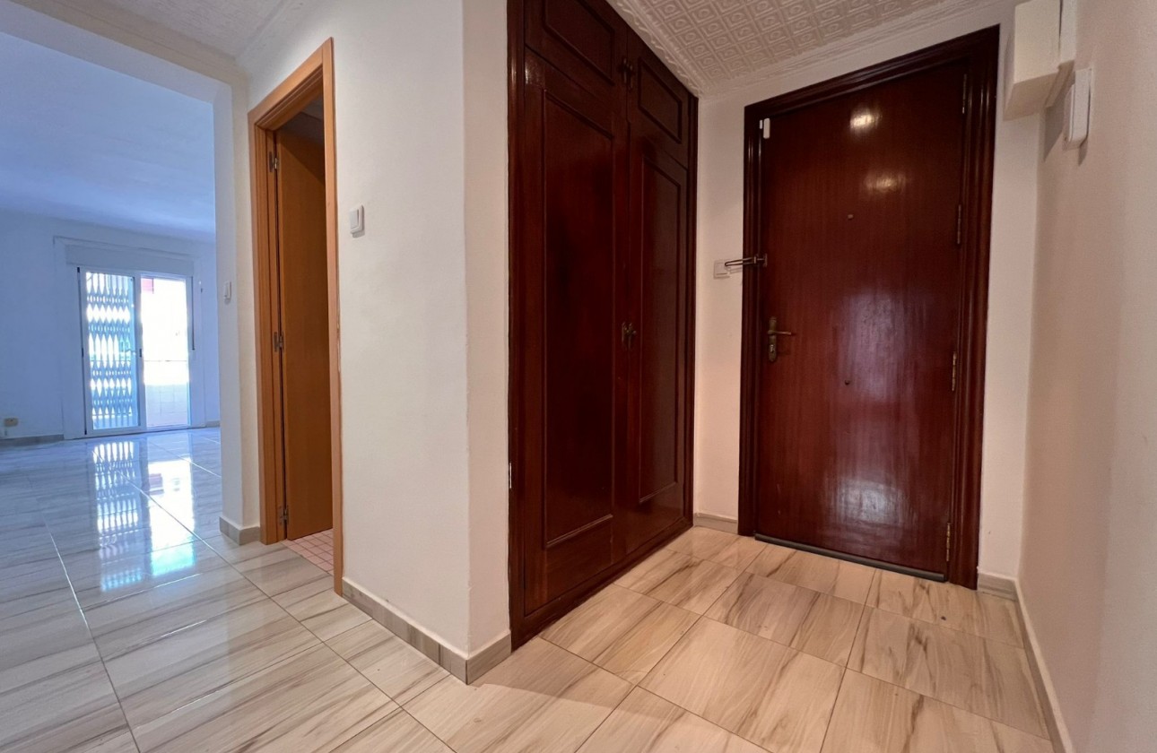 Location longue durée - Apartment - Alicante