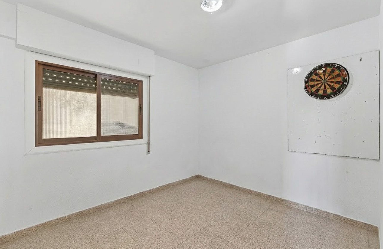 Resale - Apartment - Alicante - Center