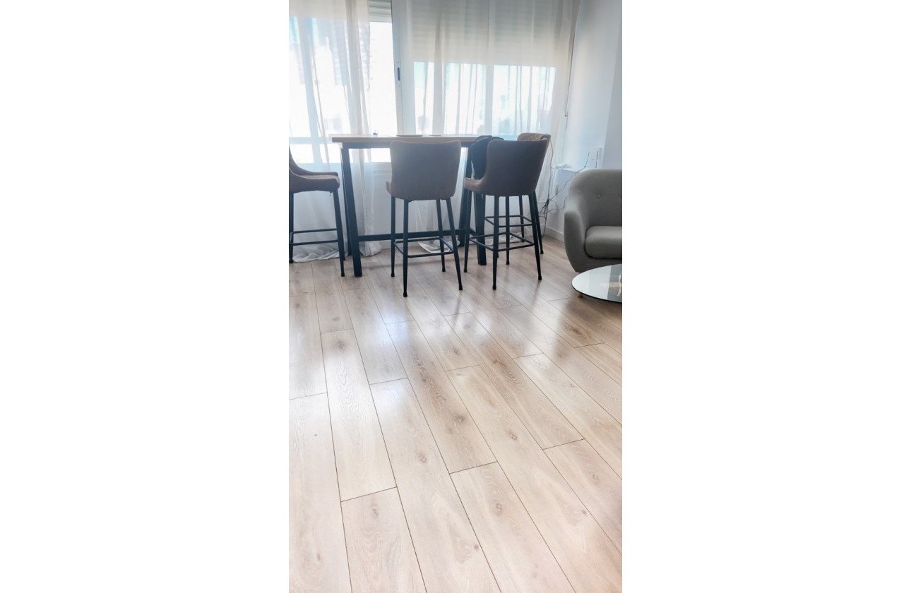 Resale - Apartment - Alicante - Center