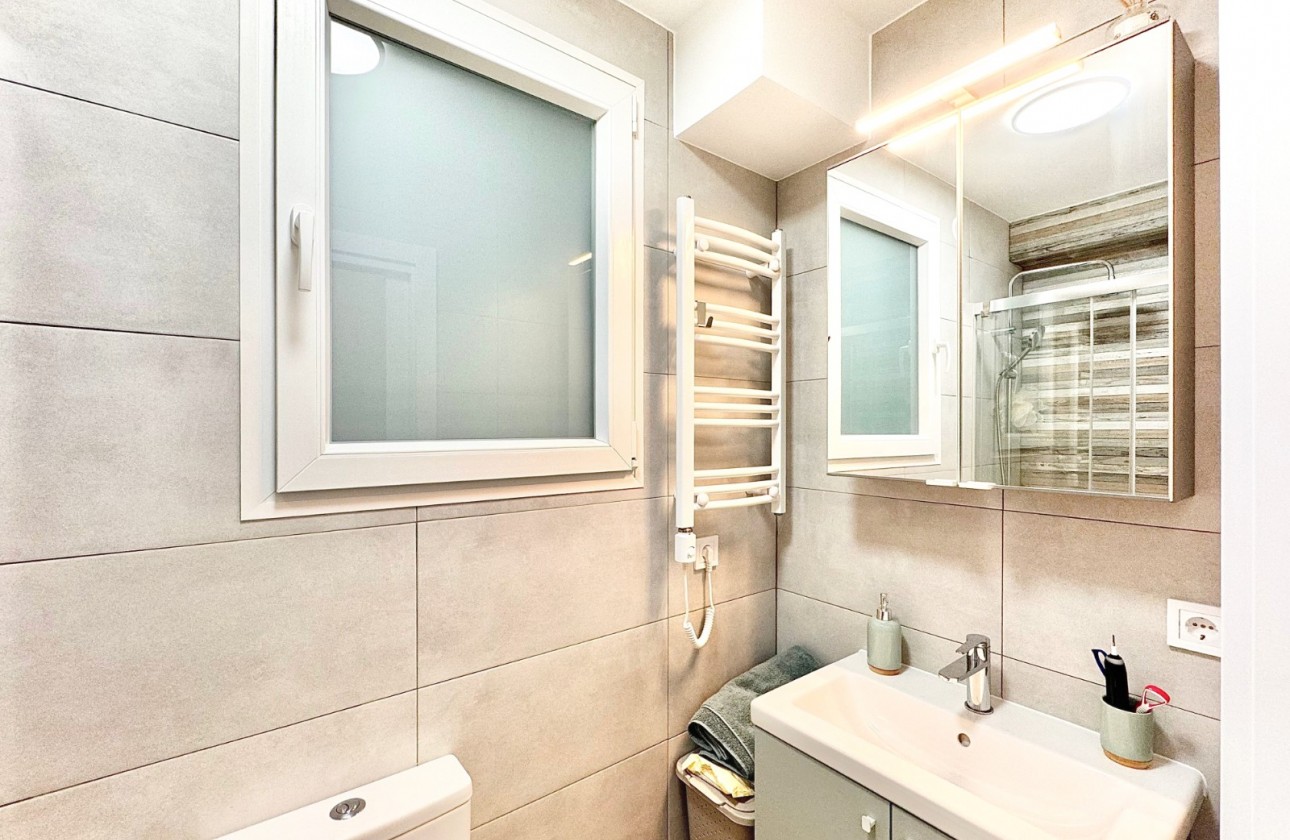 Resale - Apartment - Alicante - Carolinas Bajas	