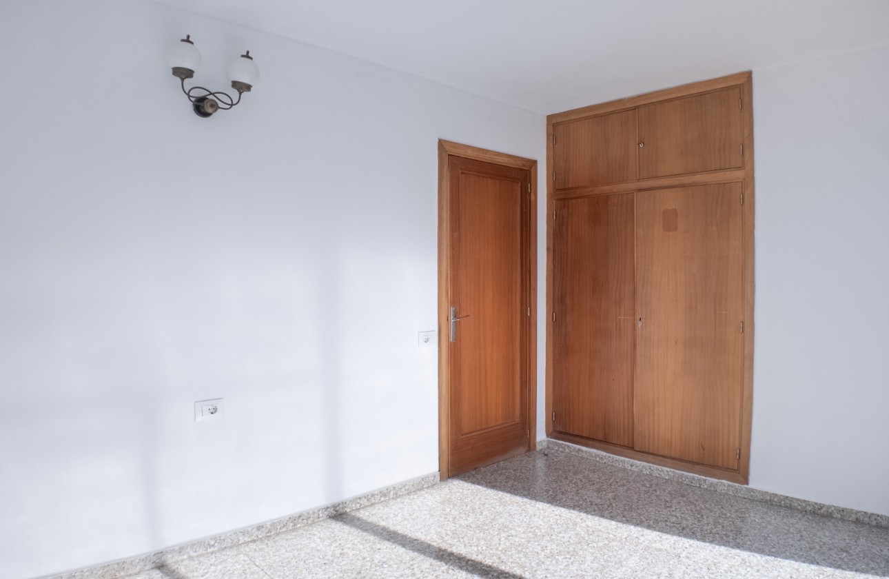 Resale - Apartment - Alicante - Center