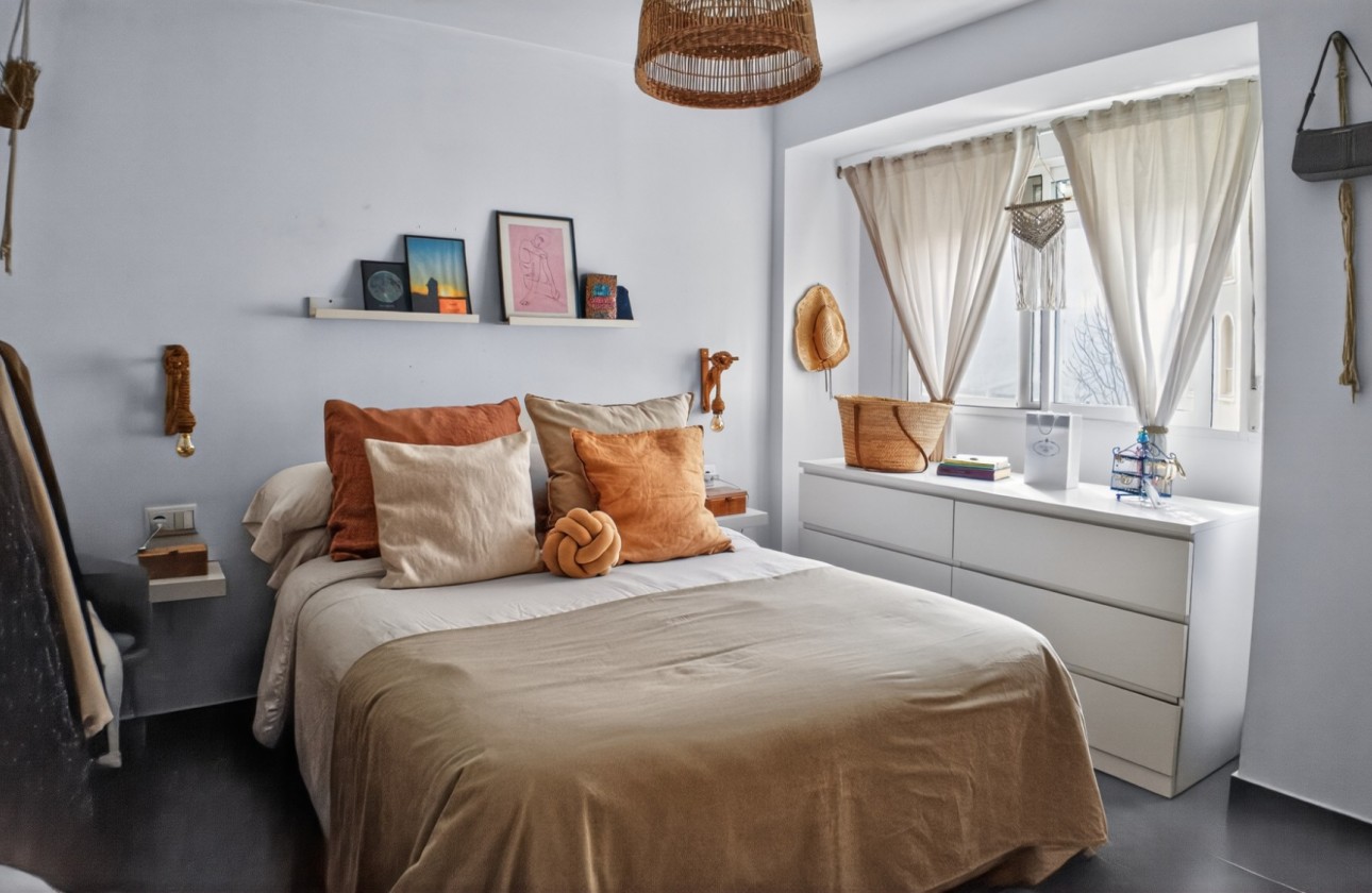 Resale - Apartment - Alicante - San Antón