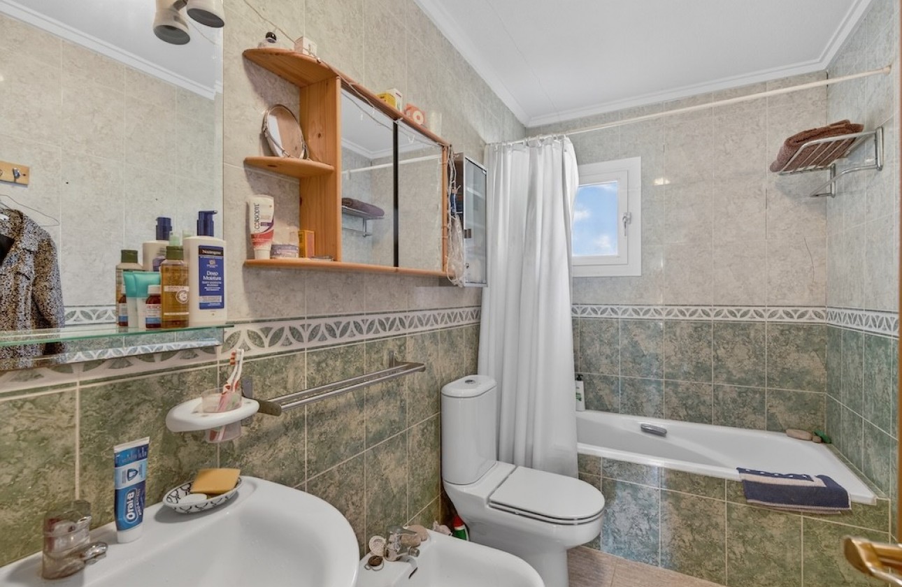 Resale - Villa - Gran Alacant