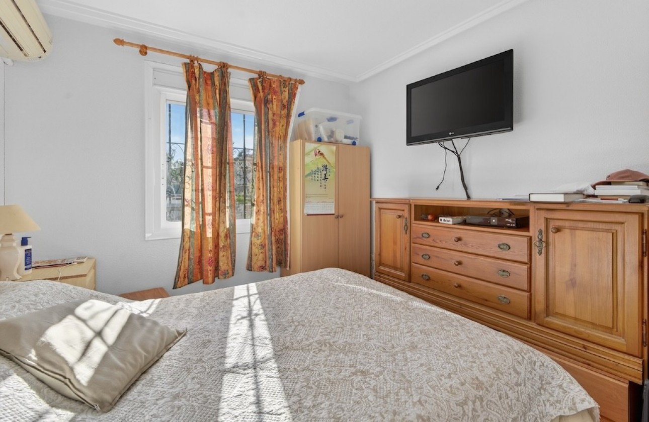 Resale - Villa - Gran Alacant