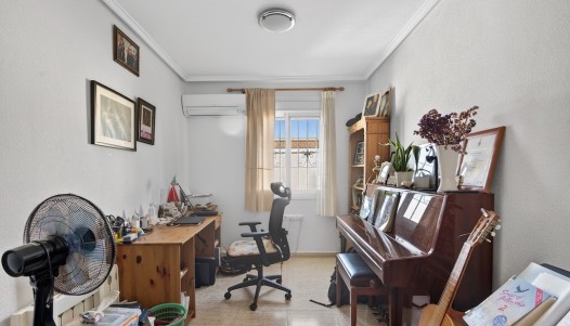 Resale - Villa - Gran Alacant